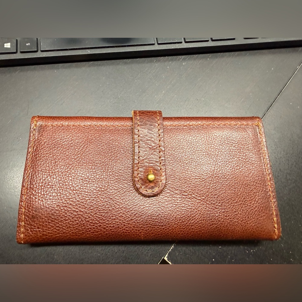 Portland Leather Goods trifold wallet in nutmeg